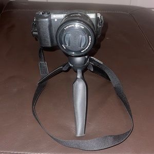 Sony ox 5100 with joby stand